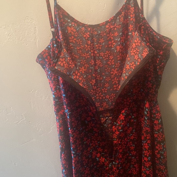 Red flower faux wrap dress - Picture 5 of 5